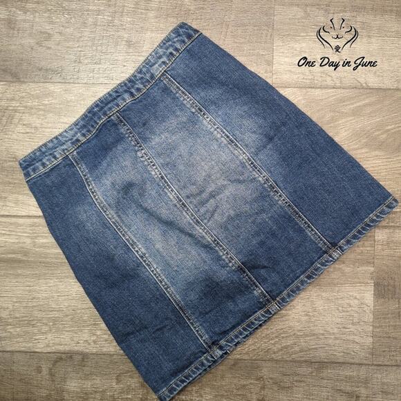 Ashley Mason Snap Front Denim Mini Skirt Size S - Picture 5 of 5